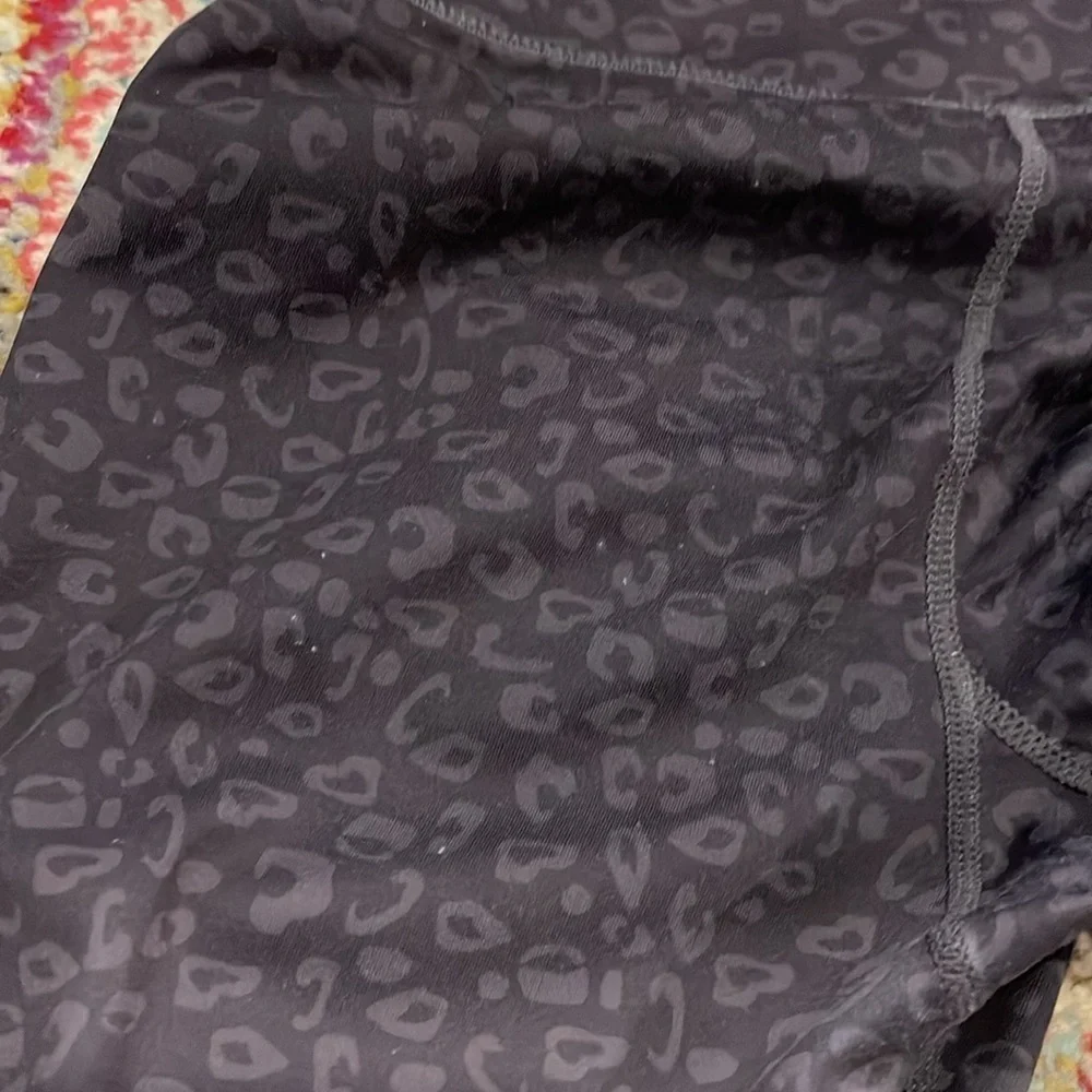 Zyia Active Gray Ombré Leopard Leggings